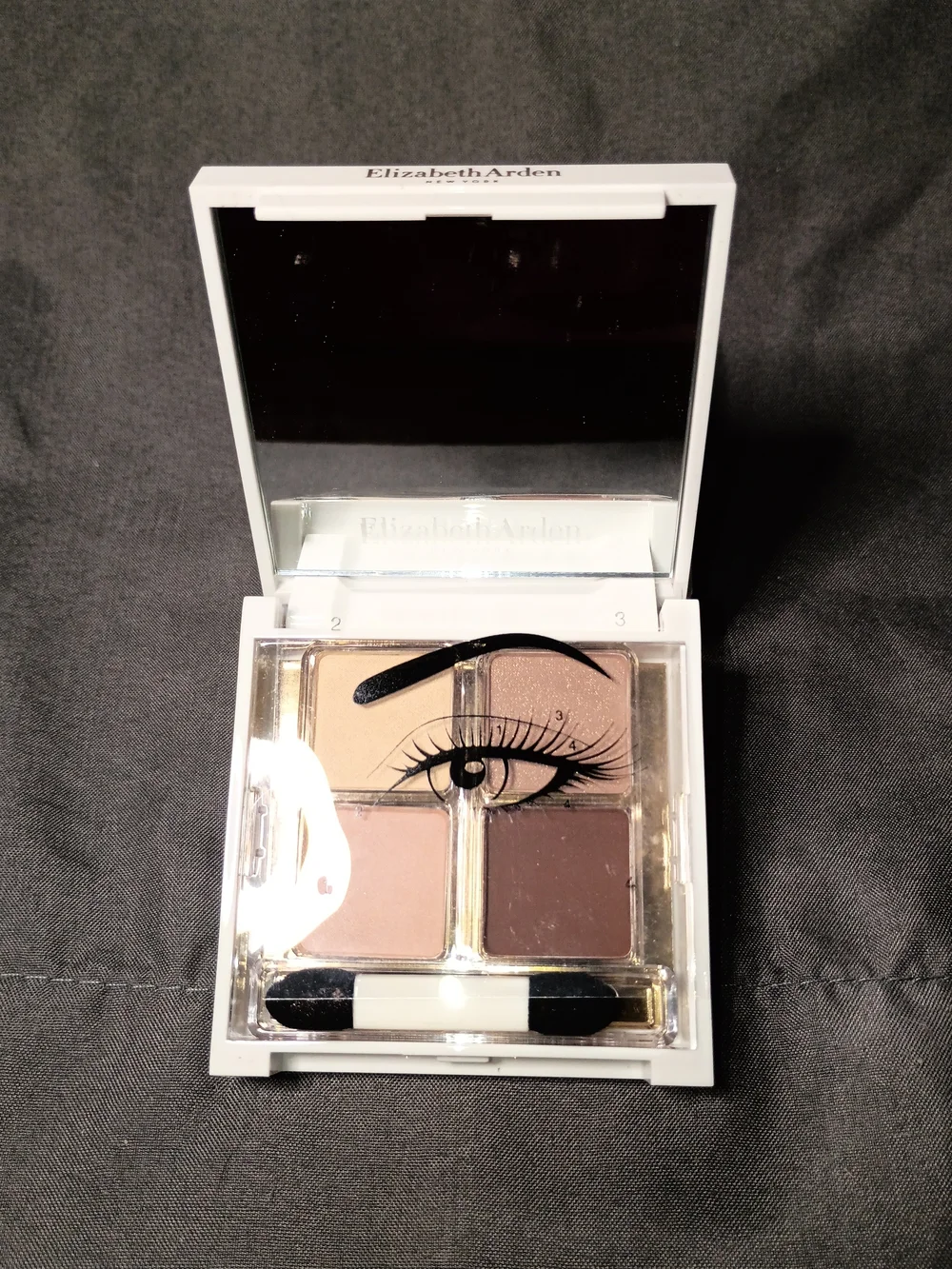Elizabeth Arden Beautiful Color Eye Shadow Quad - Gold